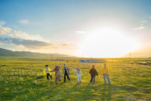 五一/暑假【定金】抢首发早鸟立减1000！【2026青海湖房车奇遇记】6天5夜，一家一房车，湖畔星空露营×环湖探秘，喂湟鱼、追日落、打卡茶卡盐湖……全程旅拍 商品图10