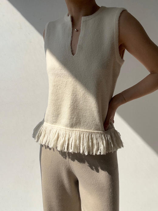 ZAANLI｜ZN10005 羊毛白 羽毛感羊毛花式纱流苏针织背心 商品图6
