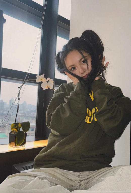 贸易公司订单miumiu撞色字母卫衣020802 商品图1