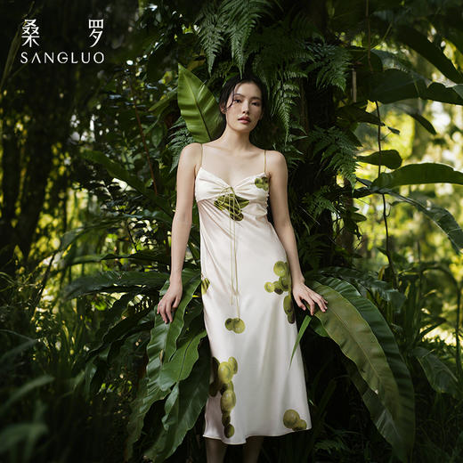 【葡萄假日系列】桑罗印花轻礼服吊带裙抽褶立体感25年春夏新品独家可外穿 商品图0