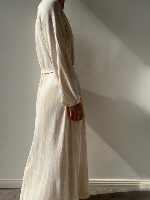 ZAANLI｜ZN50001-2 米杏 质感真丝棉提花灯笼袖针织连衣裙 商品图1