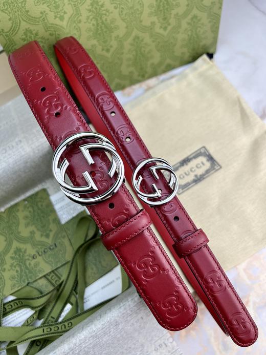 GU 新款！双G互扣式压花牛皮腰带🐂，GG互扣式扣头➕柔韧双面牛皮带身，简单易搭！🎁配全套包装！宽:2-3CM 商品图3
