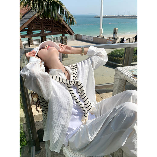 <曾小咸推荐>白色防晒衬衫T恤米白色裤子 商品图3