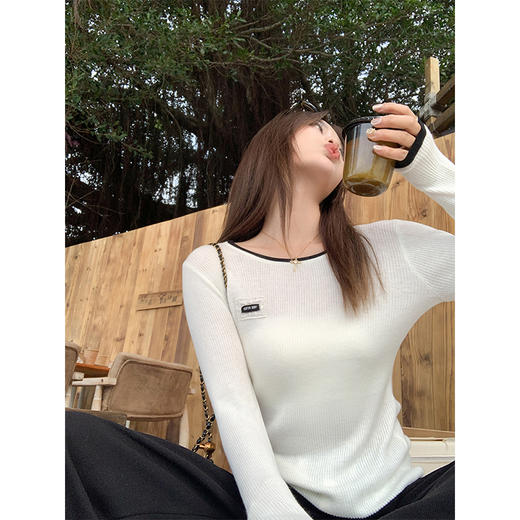 <曾小咸推荐>韩系3色修身撞色打底针织衫 商品图4