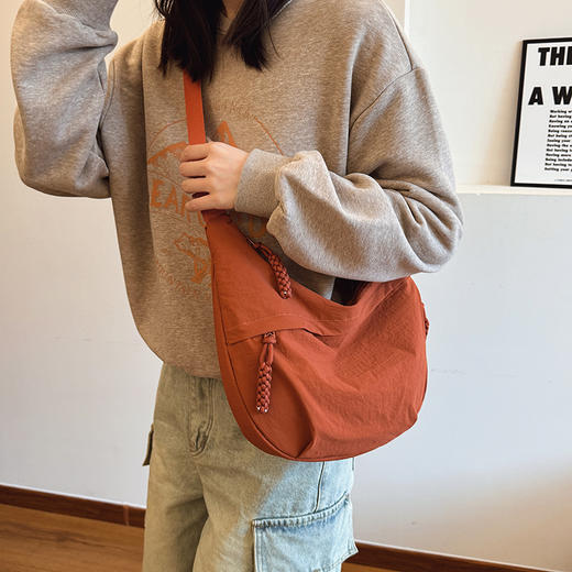 【椒盐和猫 多口袋饺子包】日系百搭 男女同款 能斜挎 能单肩 能手拿 超大容量随意装 商品图7