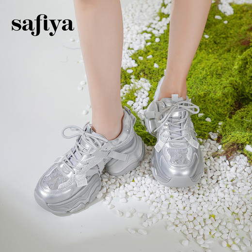 Safiya/索菲娅2025潮流街头透气网面蕾丝烫钻增高运动老爹鞋 SFD1112263 商品图3