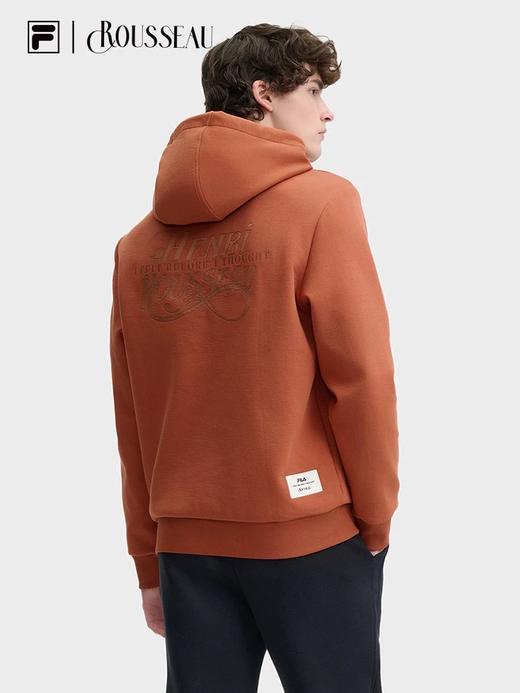 点此购买 斐乐 x 卢梭联名款男女款橘色连帽卫衣 ma 308507 商品图1