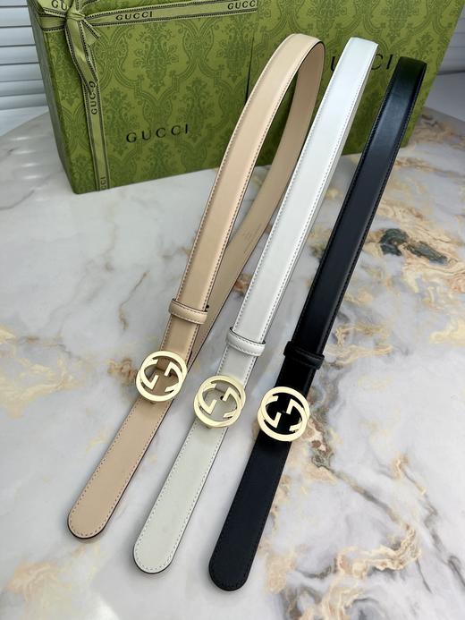 GU 最新款古奇腰带 光面平纹牛皮🐂 专属定制真空电镀亮面五金 ,😍时尚出行 🎁配专柜全套包装，宽：2.5cm 商品图2