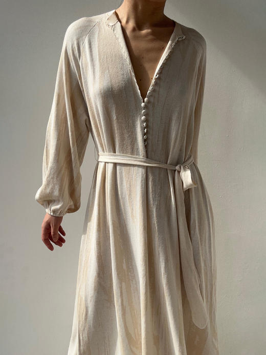 ZAANLI｜ZN50001-2 米杏 质感真丝棉提花灯笼袖针织连衣裙 商品图7