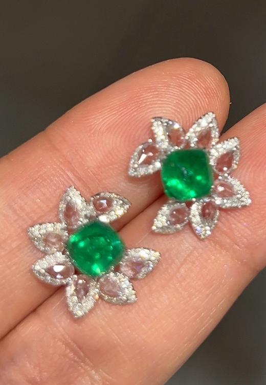 2.65ct糖塔祖母绿耳钉 商品图1