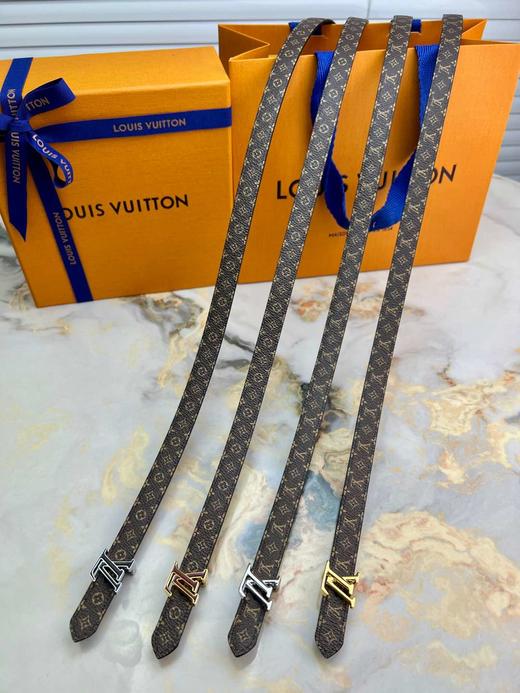 驴家 窄版女士腰带 经典珐琅五金 ，一面平纹一面印花，双面使用，时尚百搭 舒适体验 商品图4