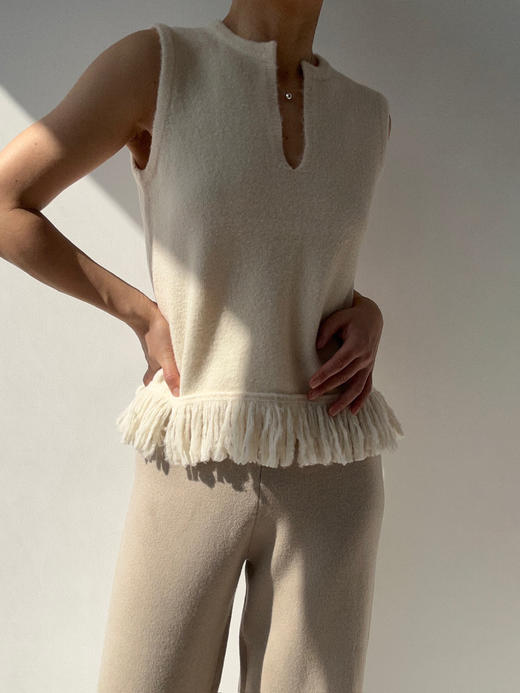 ZAANLI｜ZN10005 羊毛白 羽毛感羊毛花式纱流苏针织背心 商品图7