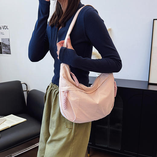 【椒盐和猫 多口袋饺子包】日系百搭 男女同款 能斜挎 能单肩 能手拿 超大容量随意装 商品图4