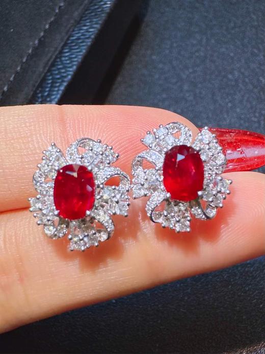 2ct刻面红宝石耳钉 商品图1