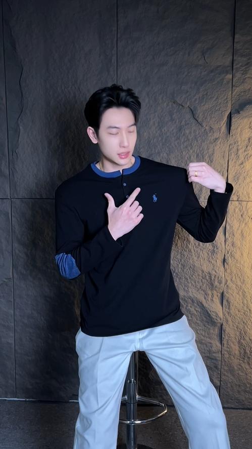 T2197早春新款时尚个性韩版撞色半纽扣圆领长袖T恤百搭休闲套头上衣 商品图0