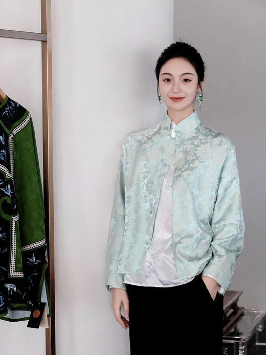 盛唐婧 |缠枝金莲国风扣真丝提花外套 商品图3