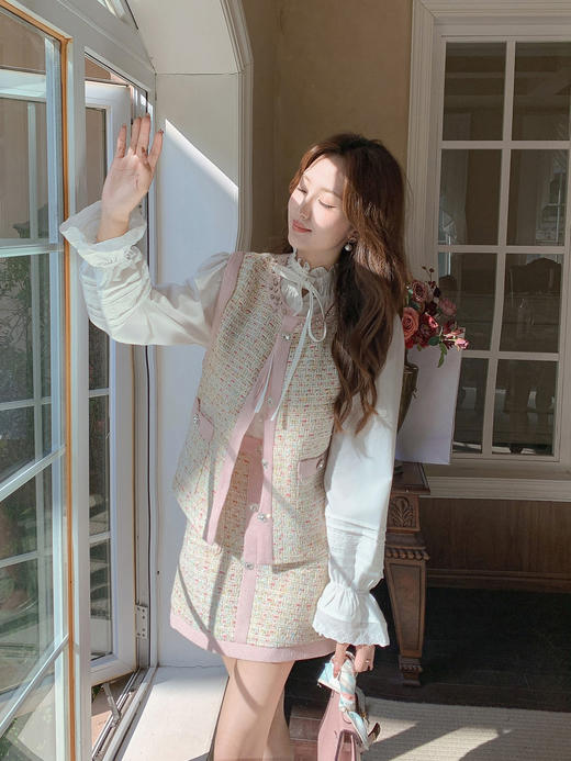 张心子【馥郁佳人】高级感系带荷叶边衬衫上衣 U2501036 商品图7