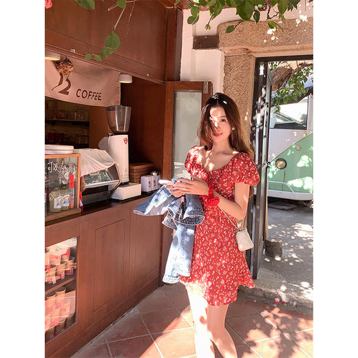 <曾小咸推荐>红色复古收腰显瘦碎花连衣裙 商品图1