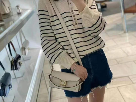 ¥1999🇺🇸Coach专柜最新款风琴包tabby20酒神包，国内专柜售价4500，有全皮长短两条肩带，可腋下可单肩斜挎，尺寸20×13×3cm 商品图5