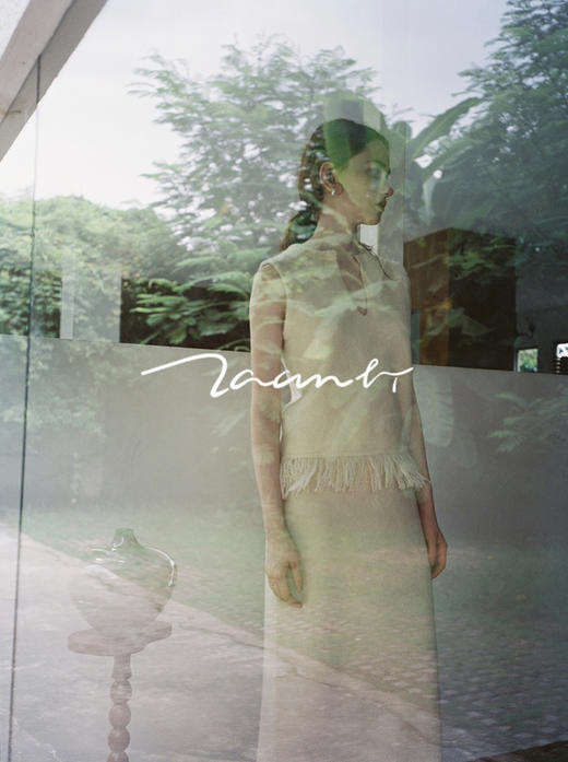 ZAANLI｜ZN10005 羊毛白 羽毛感羊毛花式纱流苏针织背心 商品图3