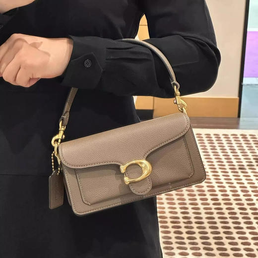 ¥1999🇺🇸Coach专柜新款tabby clutch斜挎包！小酒神包！ 商品图5