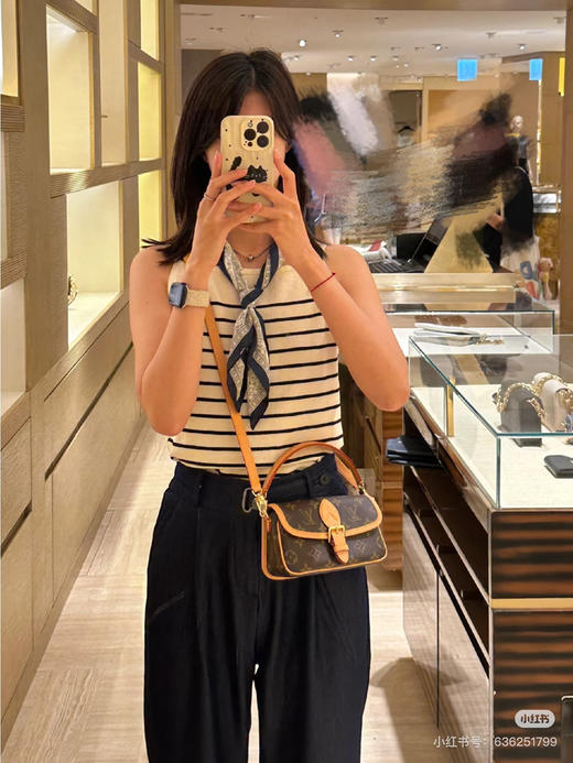 Lv新款 𝑁𝑎𝑛𝑜 𝐷𝑖𝑎𝑛𝑒法棍 原厂皮系列 商品图2