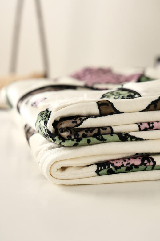 【高级有调性】CHELSEL PEER*S切尔西官网同步彩豹家居服 海岛绒轻盈温暖 柔润水晶绒睡衣套装 商品图9