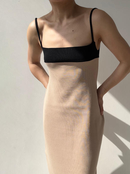 ZAANLI｜ZN50003 沙色/ 雾黑 修身羊毛混纺拼色针织连衣裙 商品图7