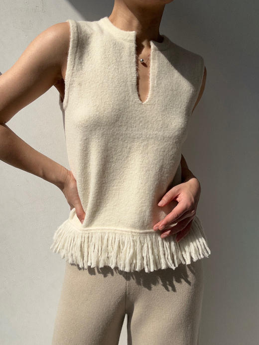 ZAANLI｜ZN10005 羊毛白 羽毛感羊毛花式纱流苏针织背心 商品图0