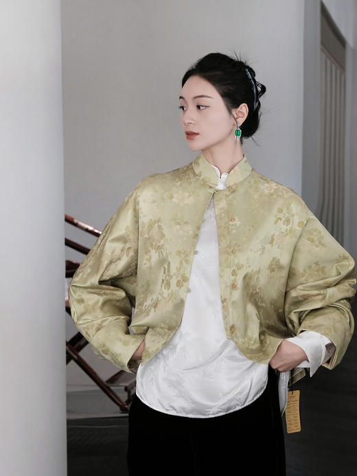 盛唐婧 |倾一如玉叶子花外套-杏色 商品图0