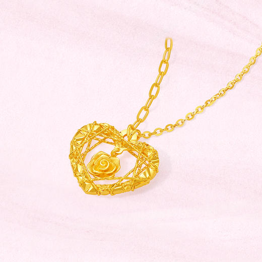  周六福5G黄金计价足金链坠爆闪爱心玫瑰花园情人节新品情人节礼 商品图3