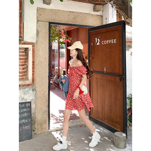 <曾小咸推荐>红色复古收腰显瘦碎花连衣裙 商品图3