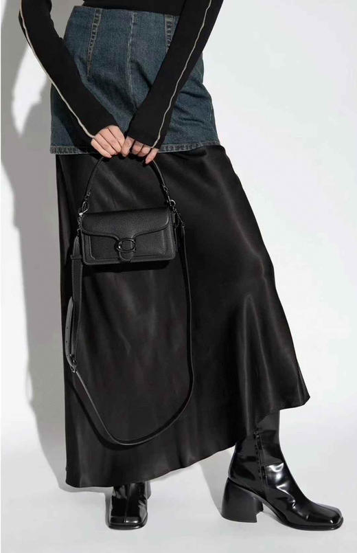 ¥1999🇺🇸Coach专柜新款tabby clutch斜挎包！黑色小酒神包！  配2条皮肩带（1短+1长）尺寸20×13×3cm，娇小妹子也能背，百搭无敌了！！ 商品图4