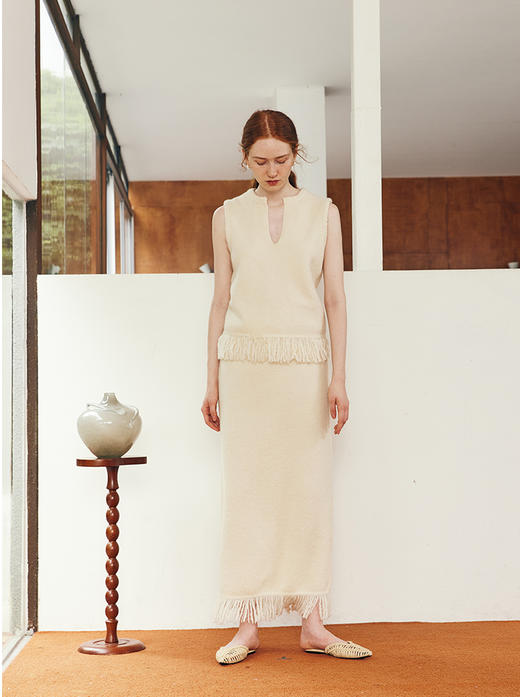 ZAANLI｜ZN10005 羊毛白 羽毛感羊毛花式纱流苏针织背心 商品图5