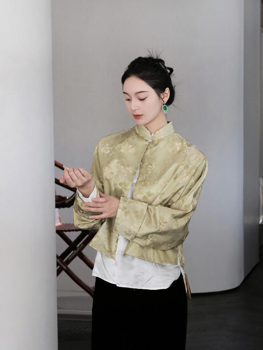 盛唐婧 |倾一如玉叶子花外套-杏色 商品图3