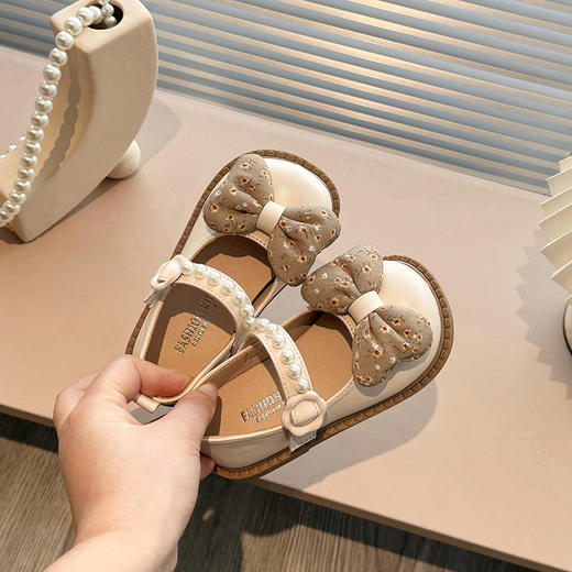 【舒适宽敞鞋头，亲肤透气内里】女童皮鞋 儿童公主鞋 2025新款 女孩春秋单鞋 韩版洋气蝴蝶结时尚单鞋-QQ 商品图4