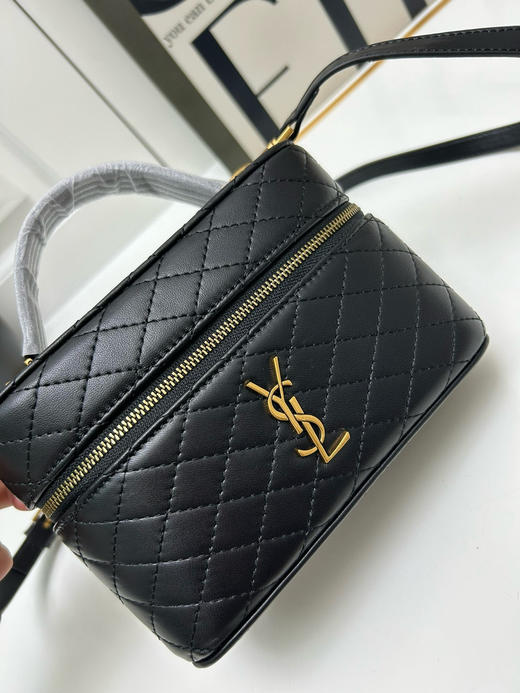 春季特惠💰530 圣罗兰YSL 黑色/金扣羊皮Y家Rose同款Mini Gaby Saint Laurent新款Mini Gaby 手袋双拉链设计方便开合kk766731 商品图3