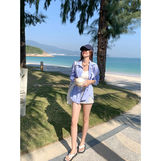 <曾小咸推荐>韩系蓝色条纹开叉翻领衬衫【预售款，预计3-15天发货】 商品图4