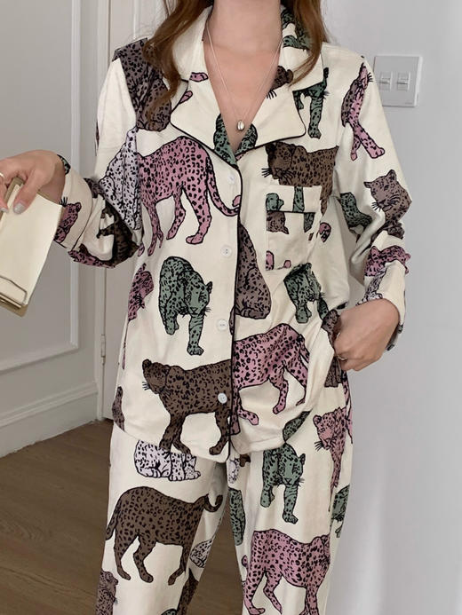 【高级有调性】CHELSEL PEER*S切尔西官网同步彩豹家居服 海岛绒轻盈温暖 柔润水晶绒睡衣套装 商品图1