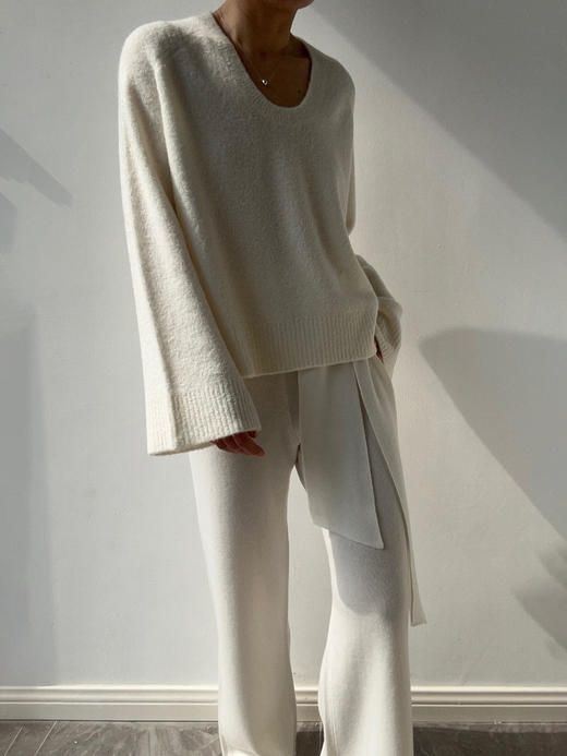 ZAANLI｜ZN10017 绵白色 云感羊绒羊毛水滴领针织上衣 商品图7