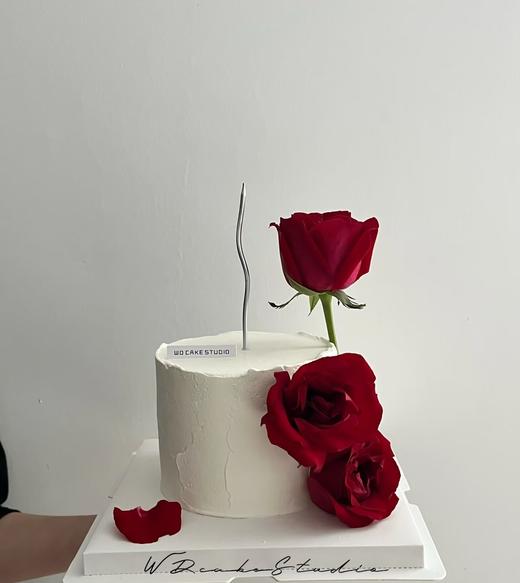 【优品系列】---【简约玫瑰】（单层加高款）女神节、三八妇女节蛋糕 商品图0