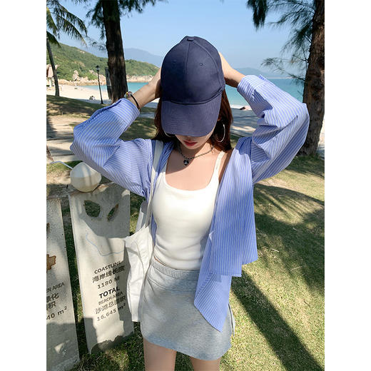 <曾小咸推荐>韩系蓝色条纹开叉翻领衬衫【预售款，预计3-15天发货】 商品图3