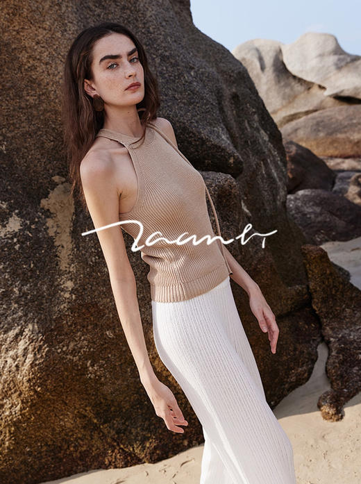 ZAANLI｜ZN10010 沙色 轻量感羊毛混纺绑带挂脖针织背心 商品图10