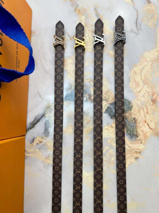 驴家 窄版女士腰带 经典珐琅五金 ，一面平纹一面印花，双面使用，时尚百搭 舒适体验 商品图3