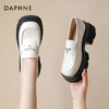 DAPHNE达芙妮三角标乐福鞋 | 独特的三角品牌logo装饰为鞋子整体提升了优雅与时尚感 商品缩略图3