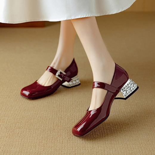 【预售5天】水钻法式玛丽珍鞋女春秋新款漆皮方头粗跟低跟一字带单鞋NJMK&K1308 商品图1