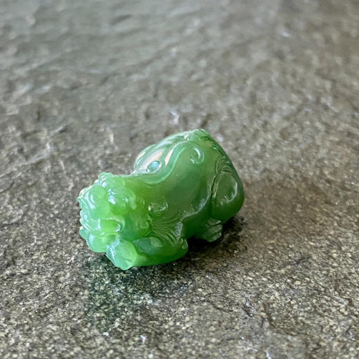 和田玉（碧玉-菠菜绿）挂件--貔貅7.372g/25.5*17*12mm 商品图3