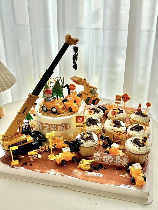 「男孩」工程车蛋糕 挖掘机 工程队 商品图2