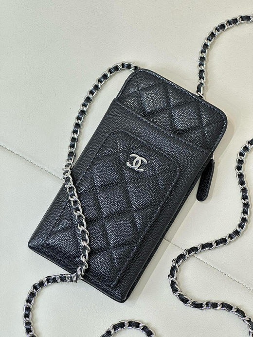 春季特惠💰560 原单香奈儿 小香新款手机包0990 现如今的手机包不仅要挑好的质量，颜值也很重要！ 商品图1