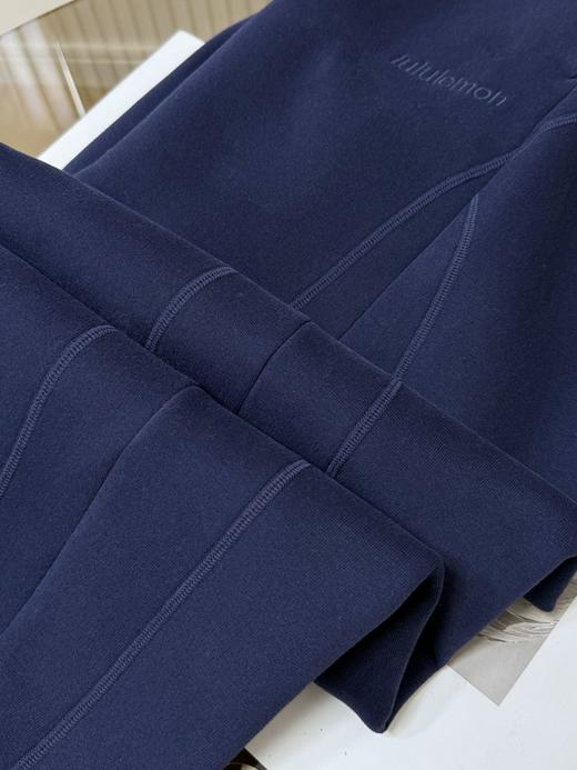 点此购买 Lululemon秋冬季女士拉绒双层腰部高腰运动裤 md 308716 商品图13
